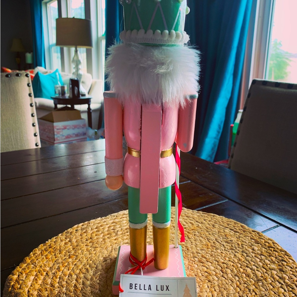 Toy Soldier Nutcracker - Picture 2 of 4